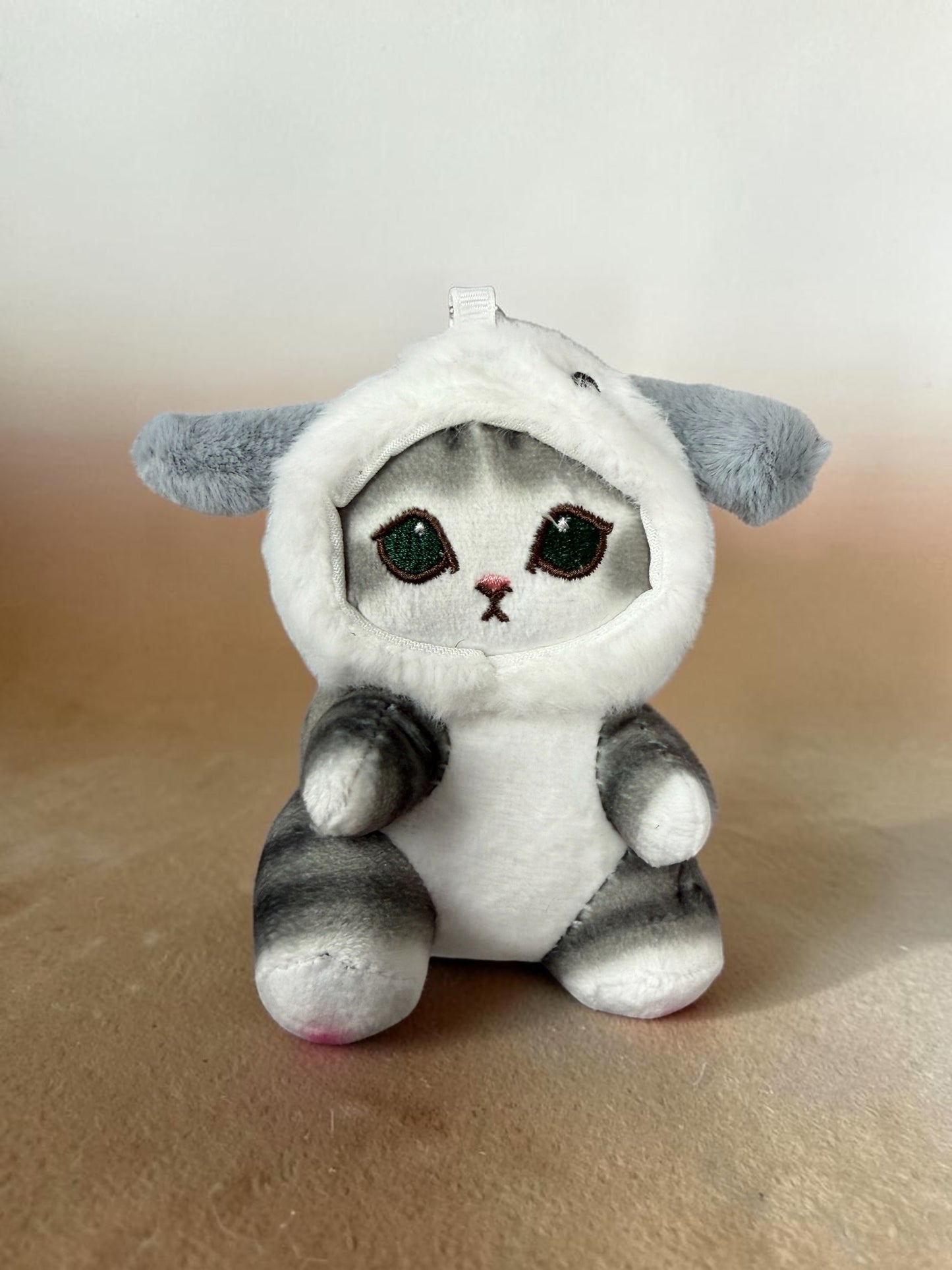 Kawaii Mofu cat plush keychain